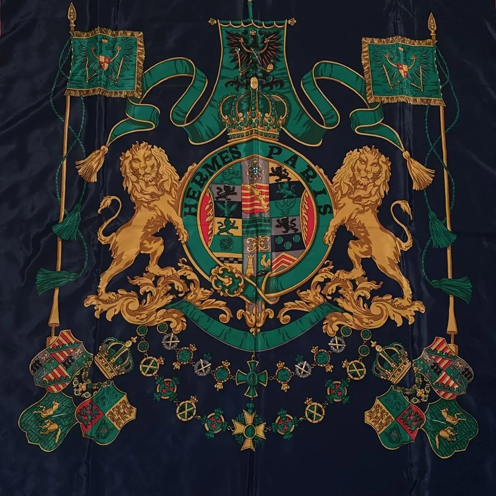 Authentic Vintage Hermès Paris Lion Crest Silk Scarf. 35”x35” - Picture 3 of 5